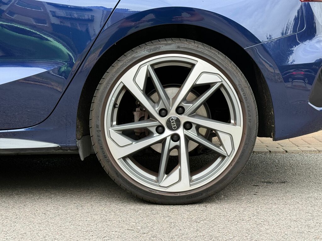 Audi A3 Black Edition HD73ATU Blue #5