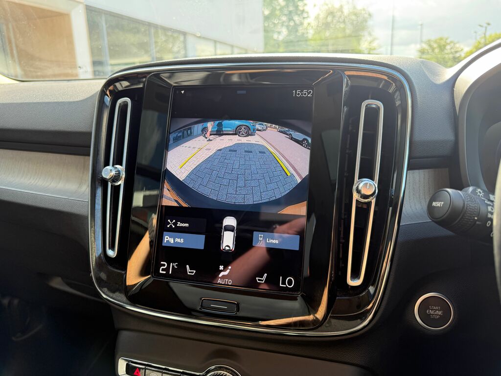 Volvo XC40 Inscription Black #3