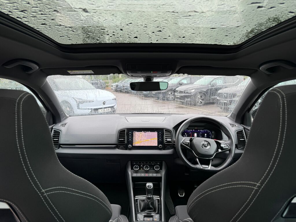 Skoda Karoq Sport Line Black #2