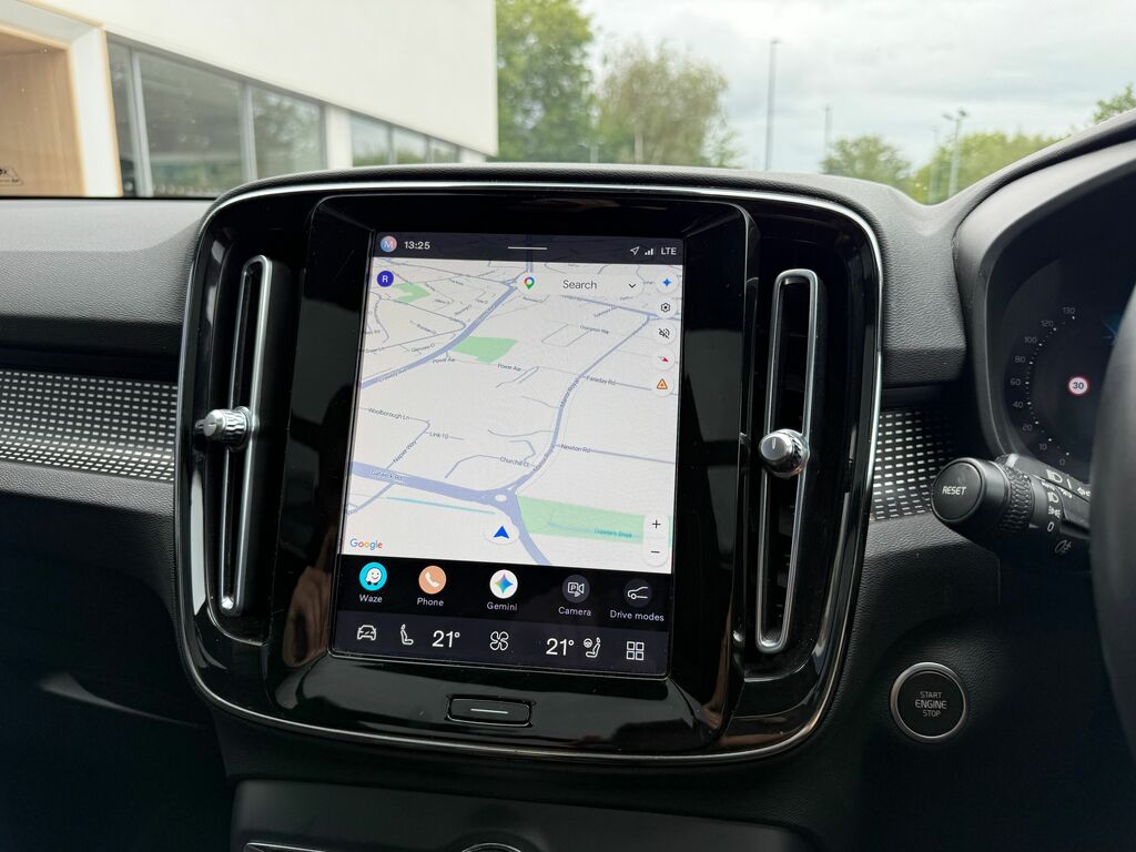 Volvo XC40 Ultimate Black #5
