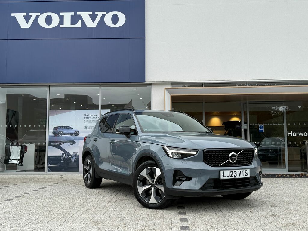 Volvo XC40 Ultimate Black
