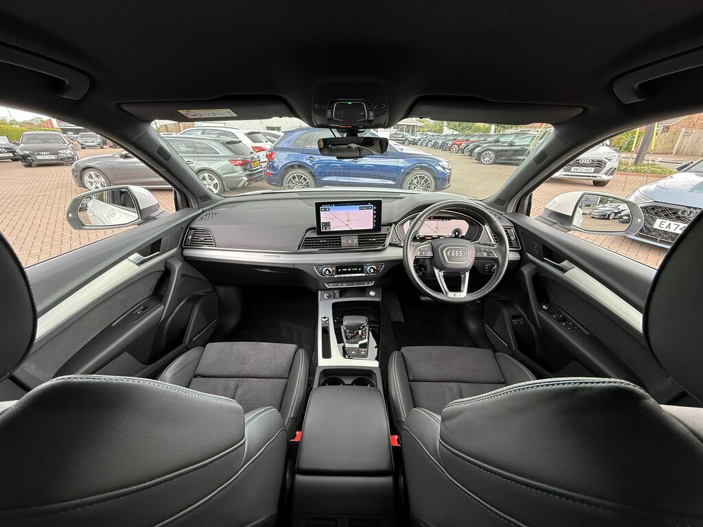 Audi Q5 S Line Black #3