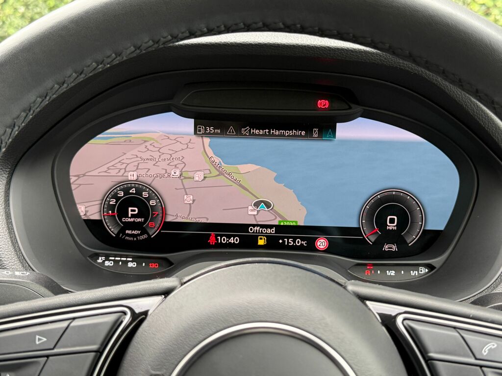Audi Q2 Sport Black #3