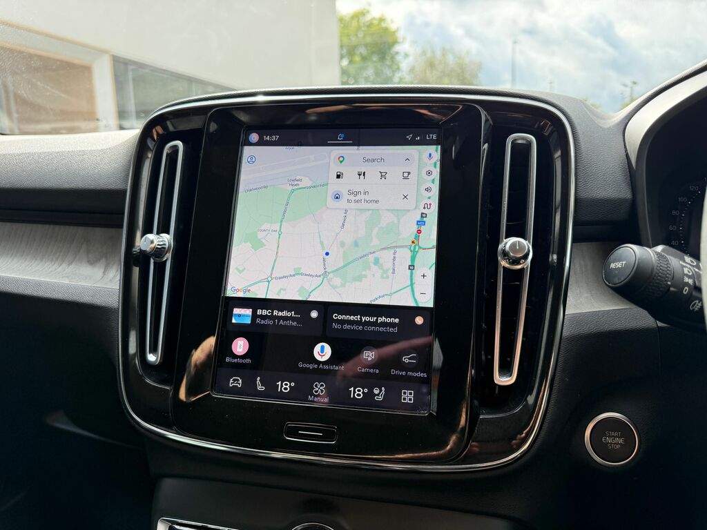 Volvo XC40 Plus Black #5