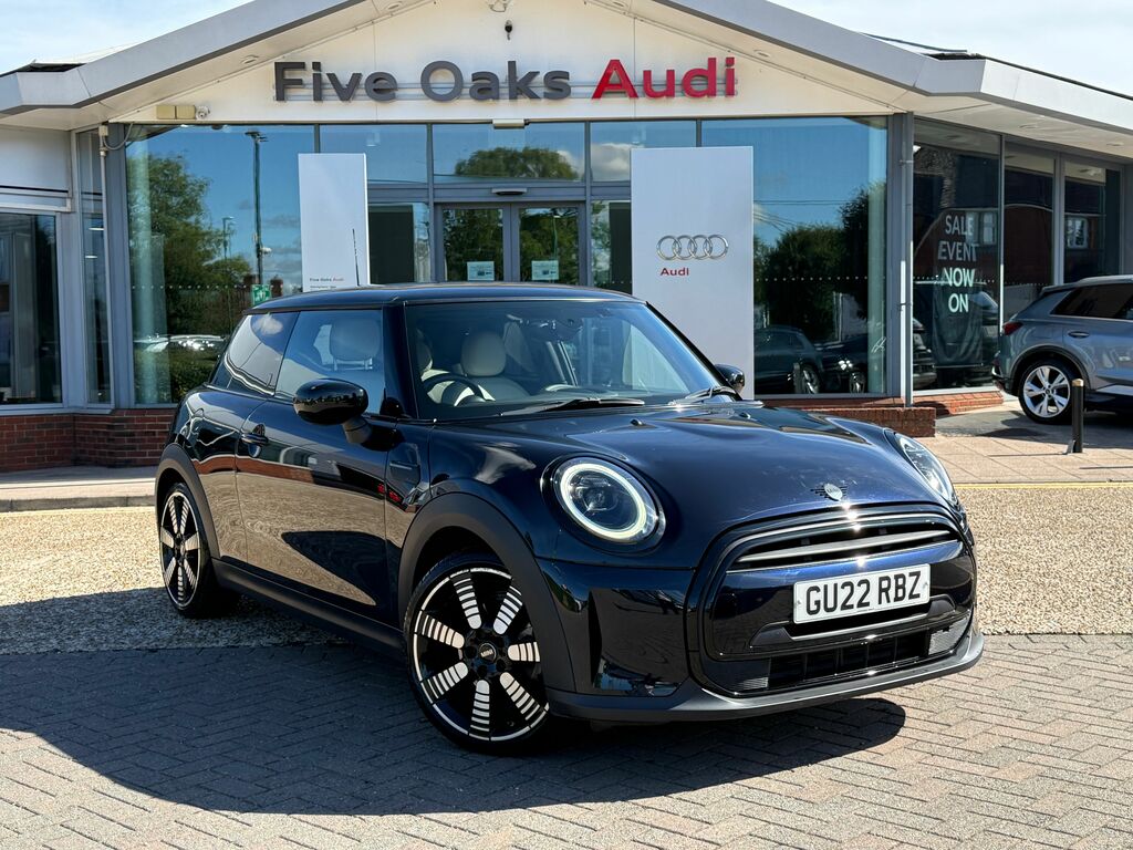 Mini Hatch 1.5I 136 Ps Cooper Exclusive Hatch Blue #1