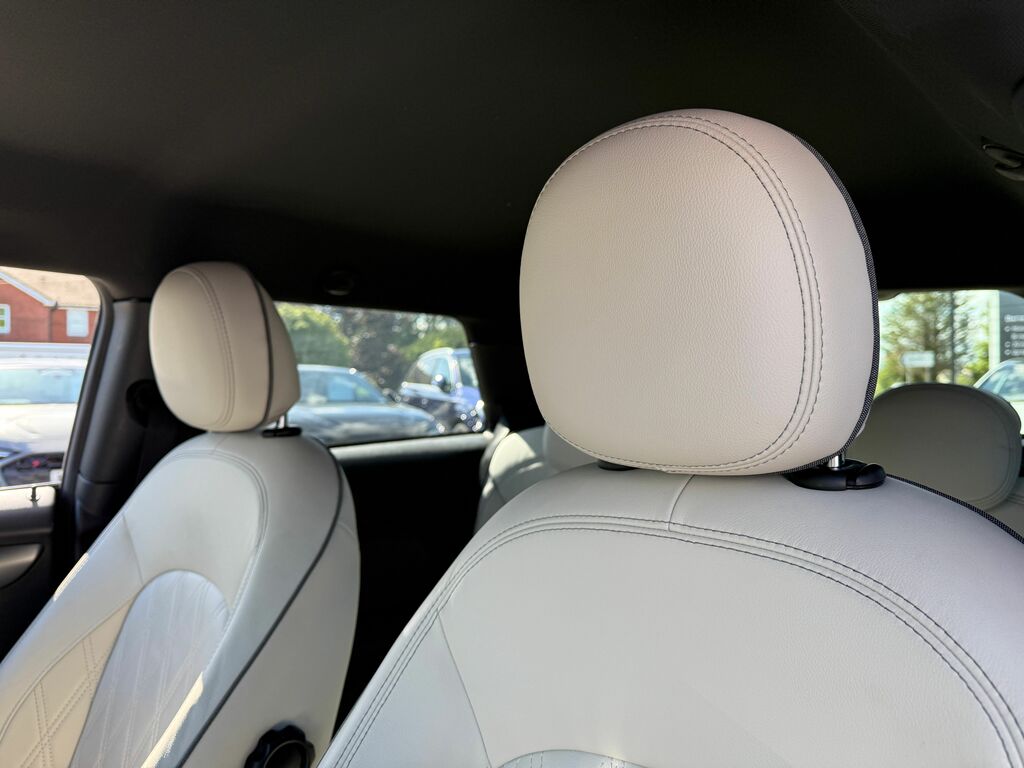 Mini Hatch 1.5I 136 Ps Cooper Exclusive Hatch Blue #25