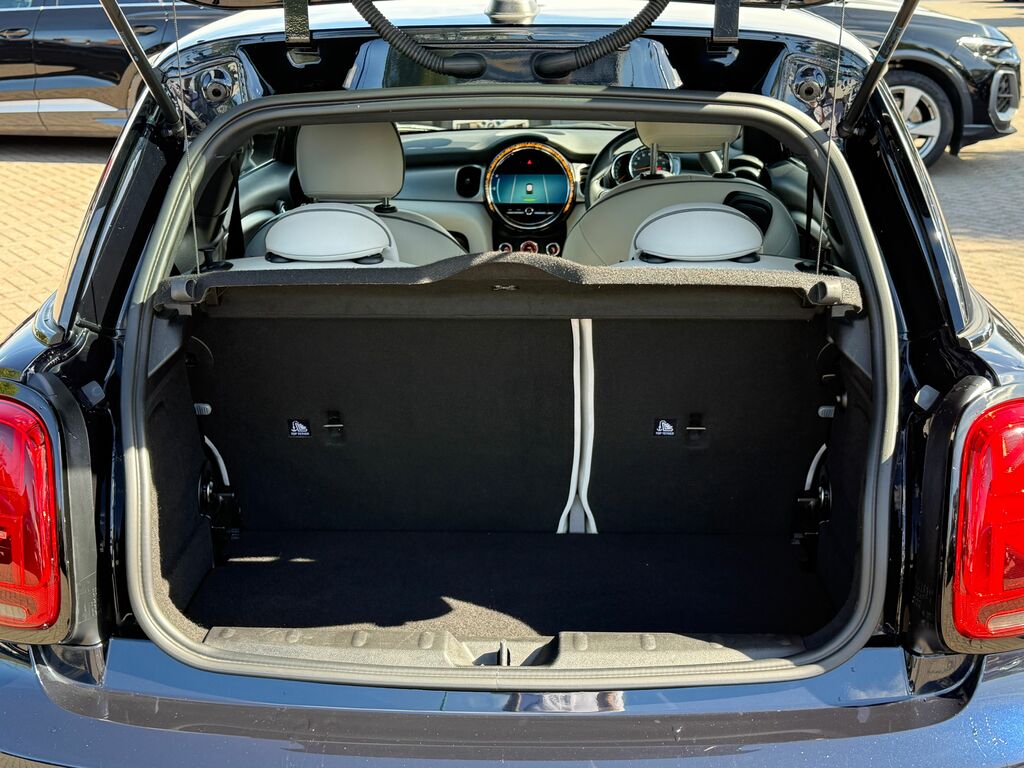 Mini Hatch 1.5I 136 Ps Cooper Exclusive Hatch Blue #29