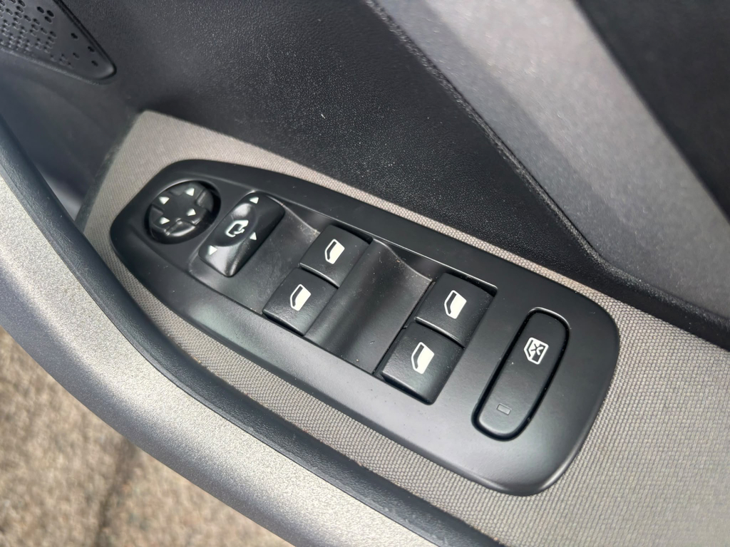Peugeot 2008 Ss Allure Grey #13