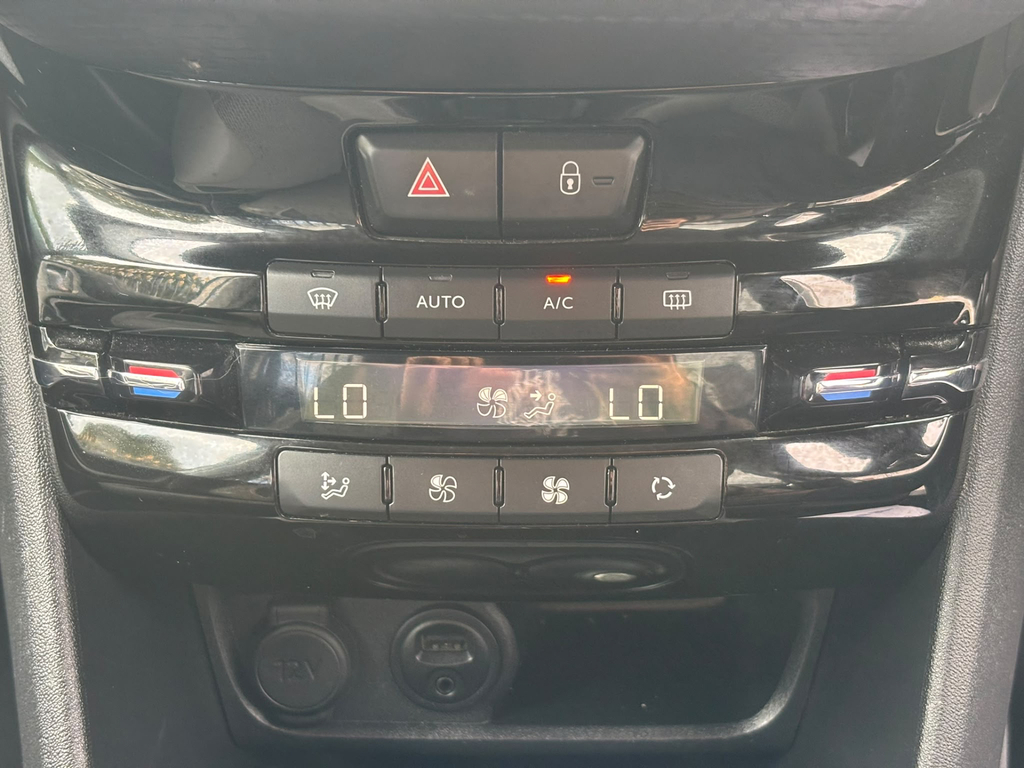 Peugeot 2008 Ss Allure Grey #19