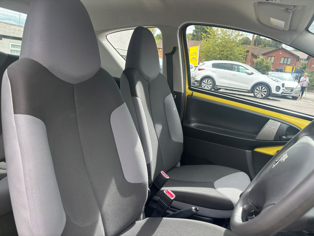 Peugeot 107 1.0 Active Purple #12