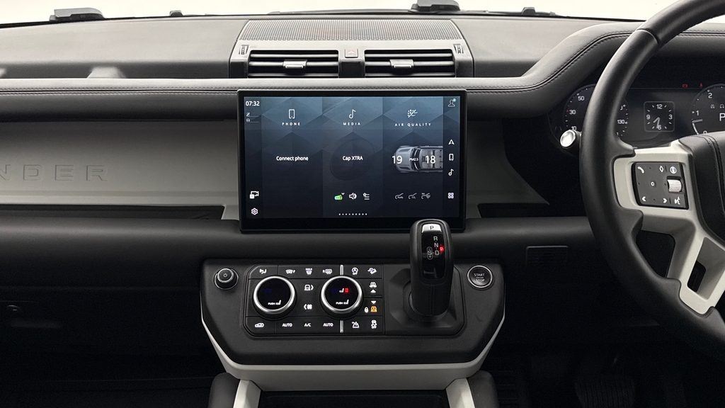 Land Rover Defender 130 X-dynamic Hse Grey #14