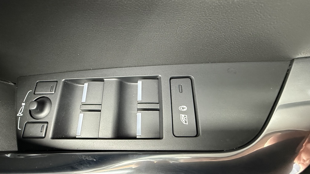 Jaguar XE R-dynamic Se Black Grey #40