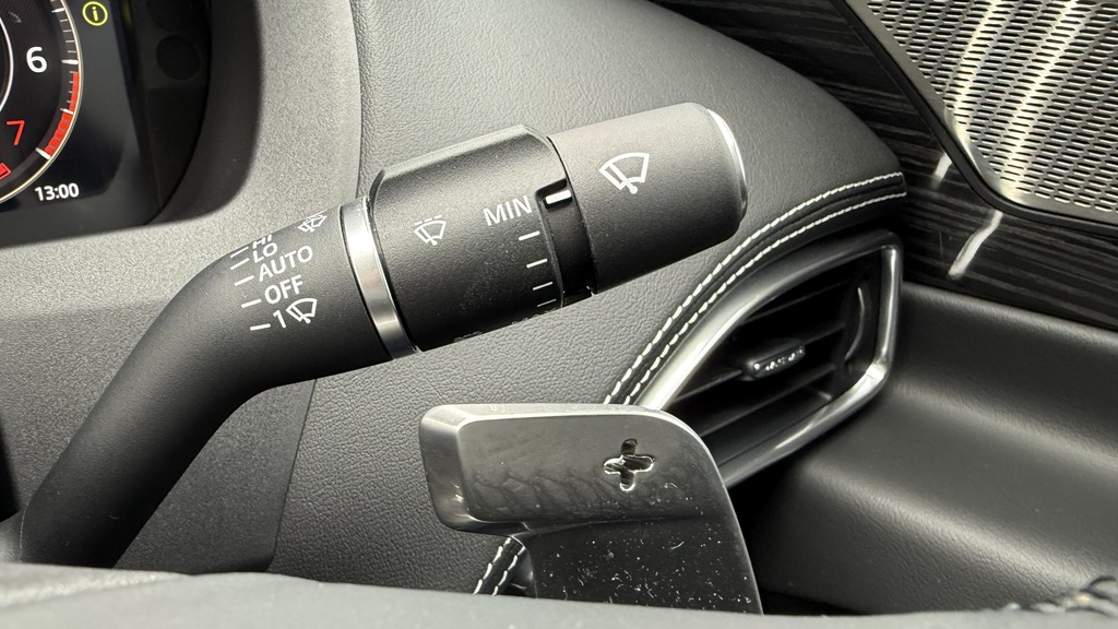 Jaguar XE R-dynamic Se Black Grey #42