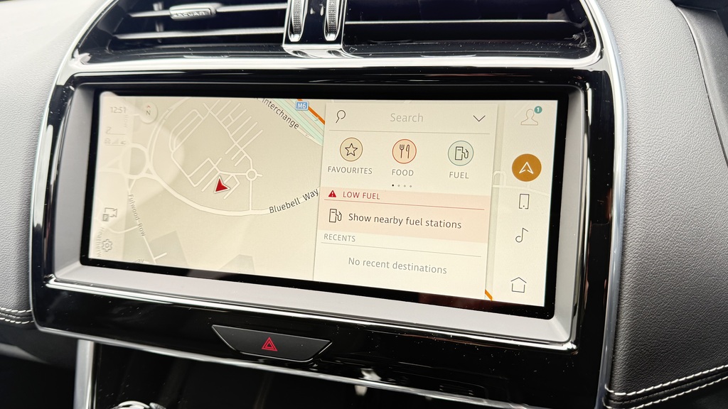 Jaguar XE R-dynamic Se Black Grey #11