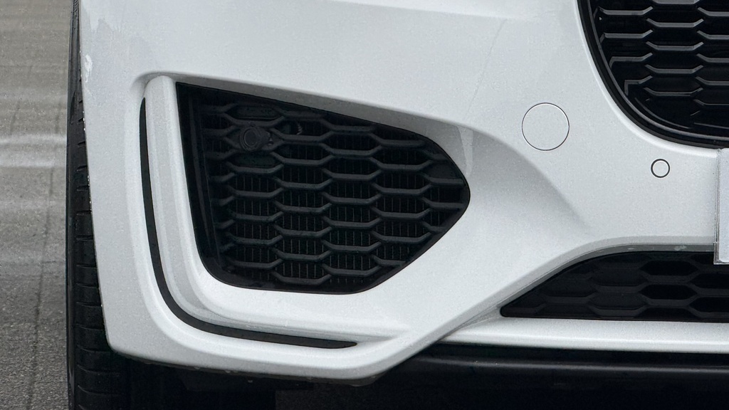 Jaguar XE R-dynamic Se Black Grey #24