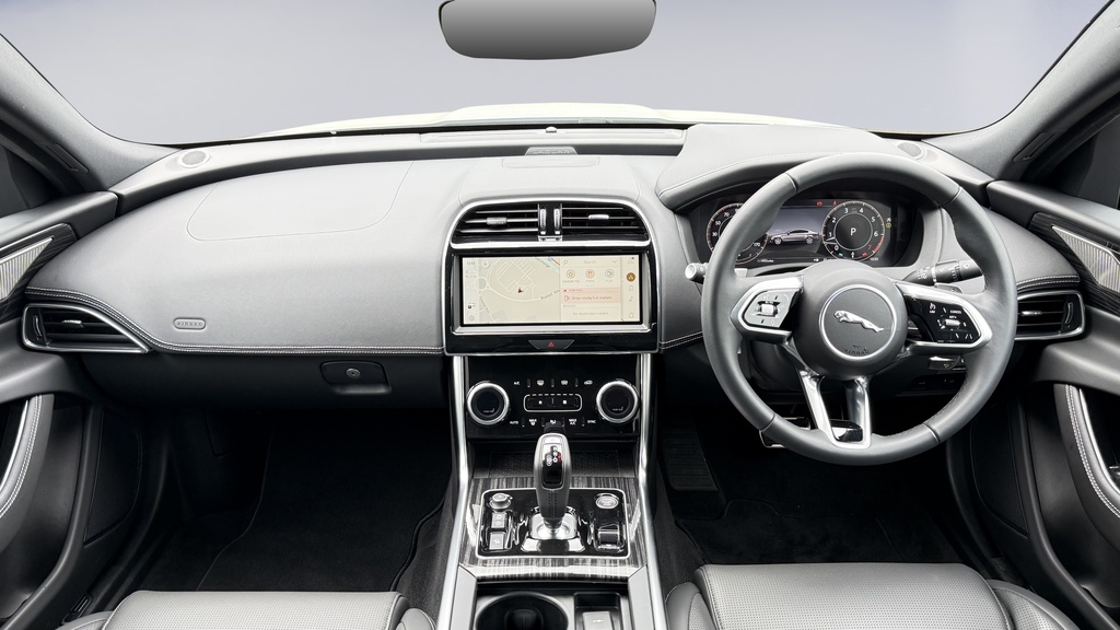 Jaguar XE R-dynamic Se Black Grey #9