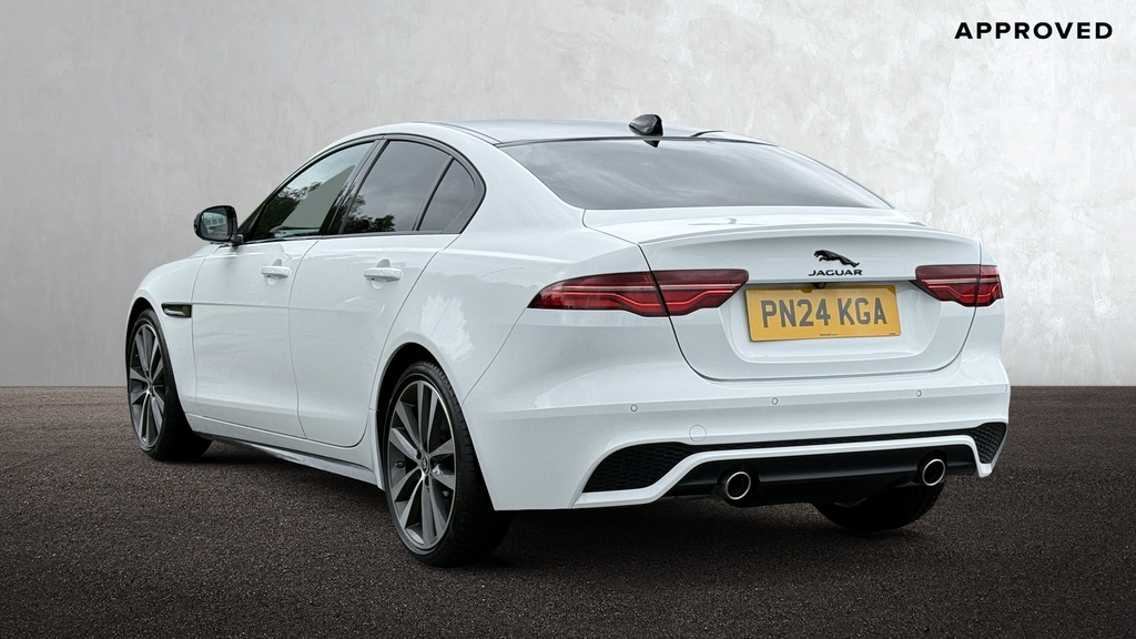 Jaguar XE P250 R-dynamic Hse Black Fuji White White #2