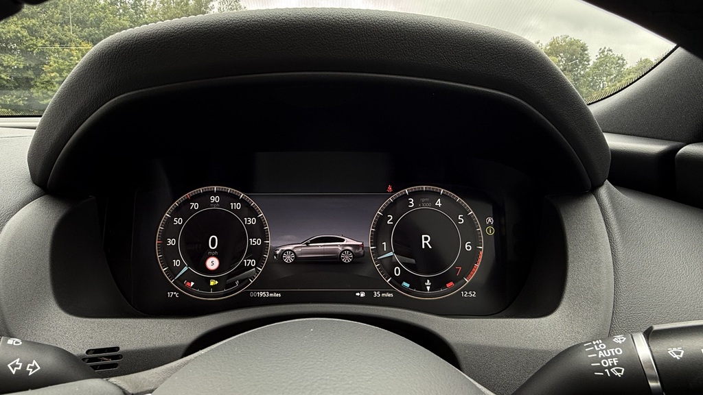 Jaguar XE R-dynamic Se Black Grey #15