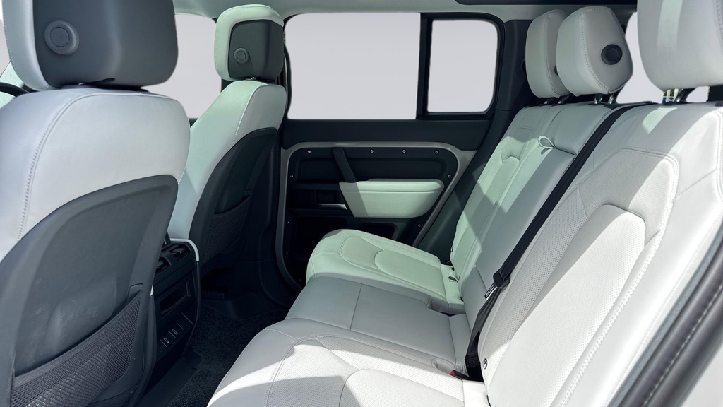 Land Rover Defender 110 D250 110 X-dynamic Hse Borasco Grey Grey #4