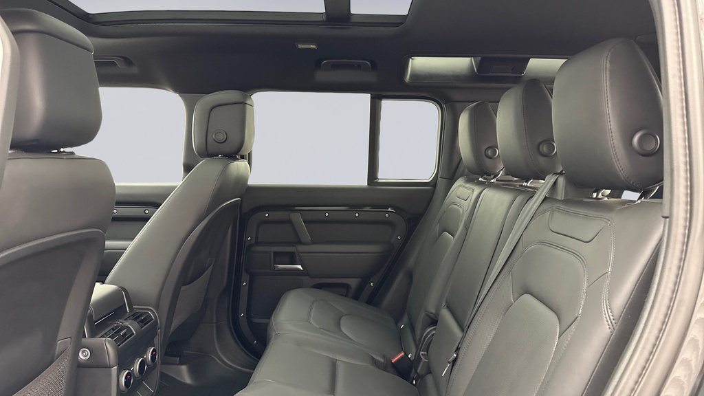 Land Rover Defender 110 D250 X-dynamic Hse Santorini Black Black #4