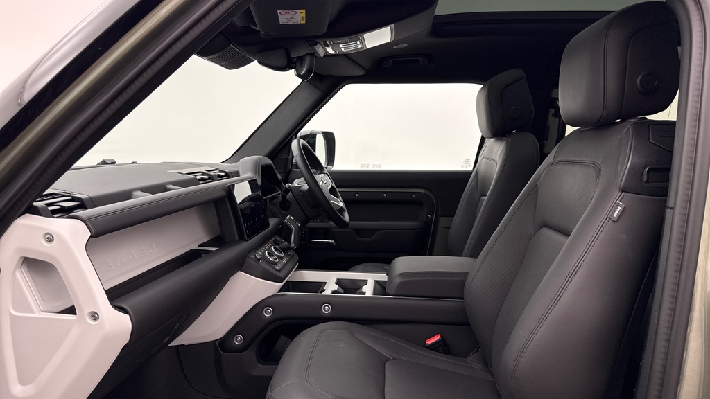 Land Rover Defender 90 D250 X-dynamic Hse Pangea Green Green #3