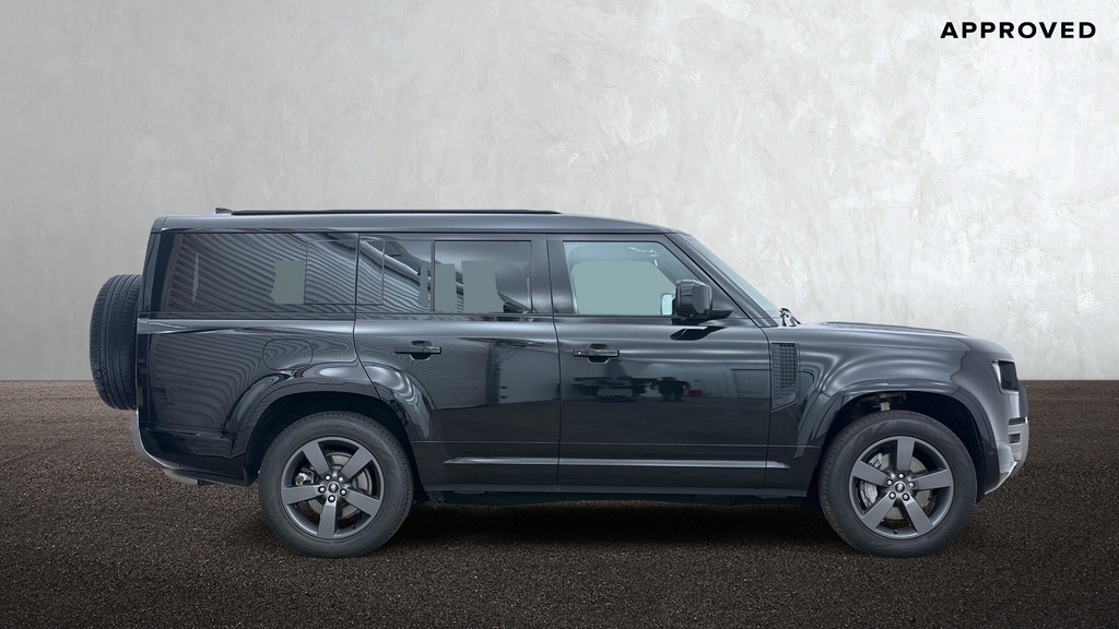 Land Rover Defender 130 D350 X-dynamic Hse Santorini Black Black #5