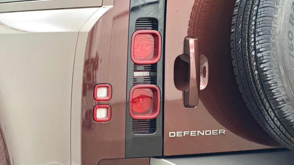 Land Rover Defender 130 X-dynamic Se Grey #19