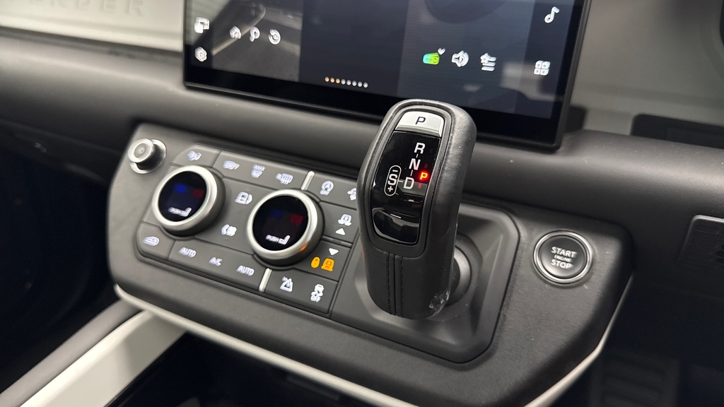 Land Rover Defender 90 X-dynamic Hse Grey #13