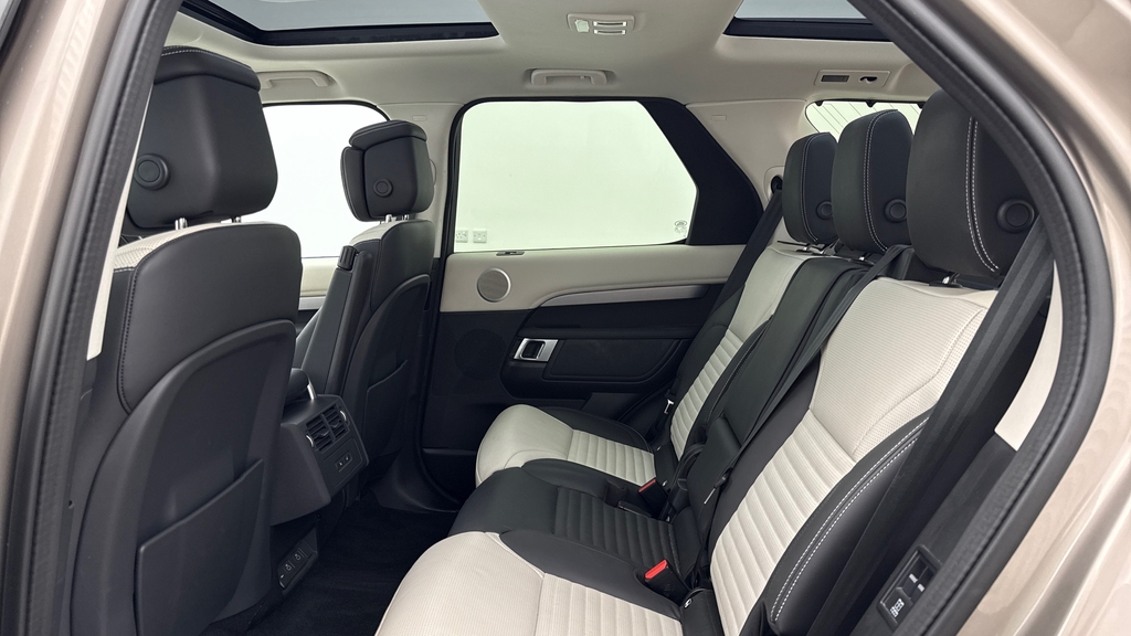 Land Rover Discovery D350 Dynamic Hse Lantau Bronze Brown #4