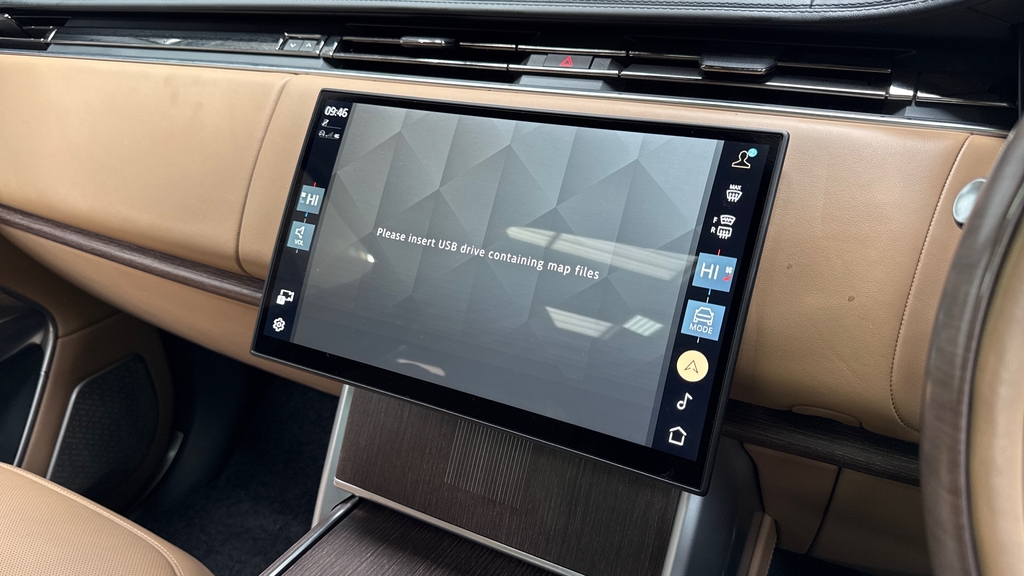 Land Rover Range Rover 3.0 D300 Hse Black #11