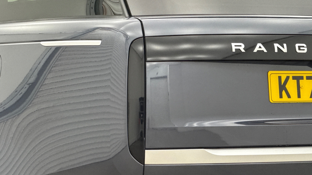 Land Rover Range Rover 3.0 D300 Hse Black #19