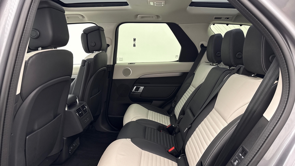 Land Rover Discovery D350 Dynamic Hse Eiger Grey Grey #4