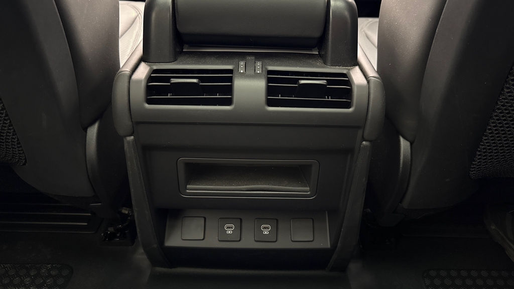 Land Rover Defender 90 3.0 D250 90 X-dynamic Hse Green #18