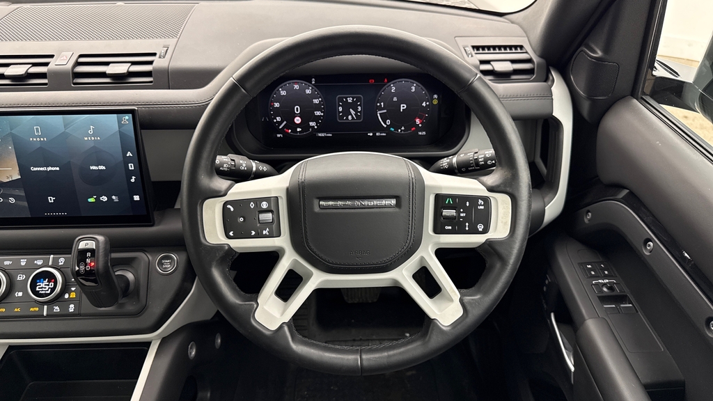 Land Rover Defender 90 3.0 D250 90 X-dynamic Hse Green #15