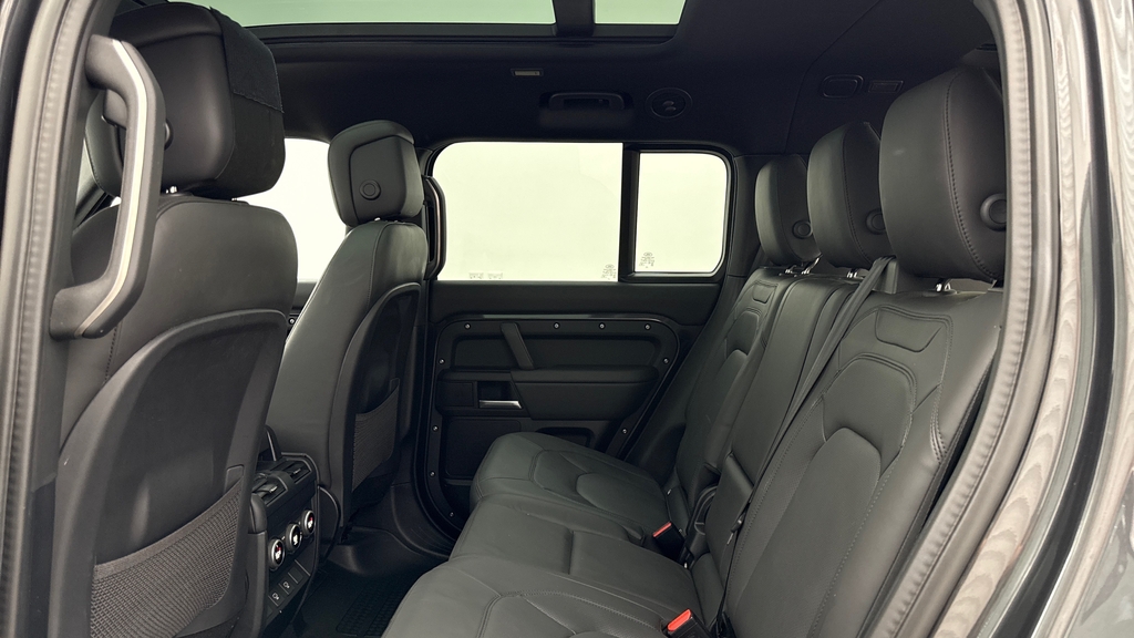 Land Rover Defender 130 D350 X-dynamic Hse Carpathian Grey Grey #4