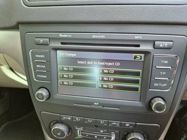 Skoda Yeti 2011 11 1.8 Beige #50