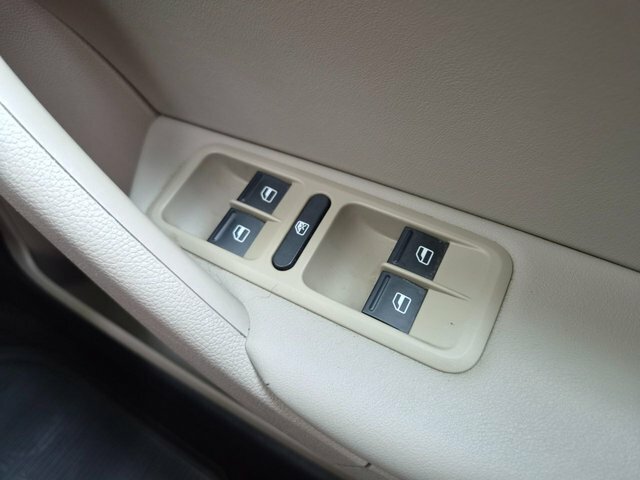 Skoda Yeti 2011 11 1.8 Beige #24