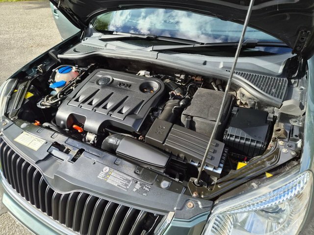 Skoda Yeti 2011 11 1.8 Beige #56