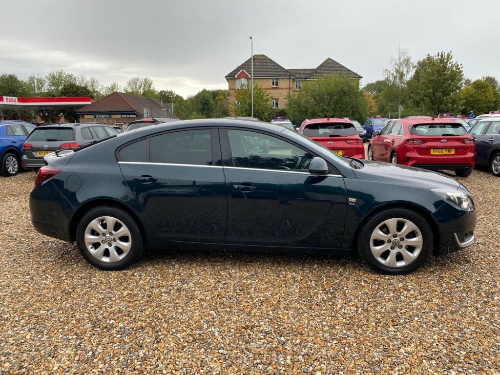 Vauxhall Insignia 2L Sri Nav Green #3