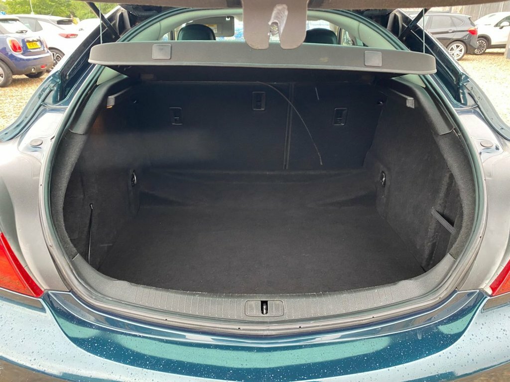 Vauxhall Insignia 2L Sri Nav Green #6