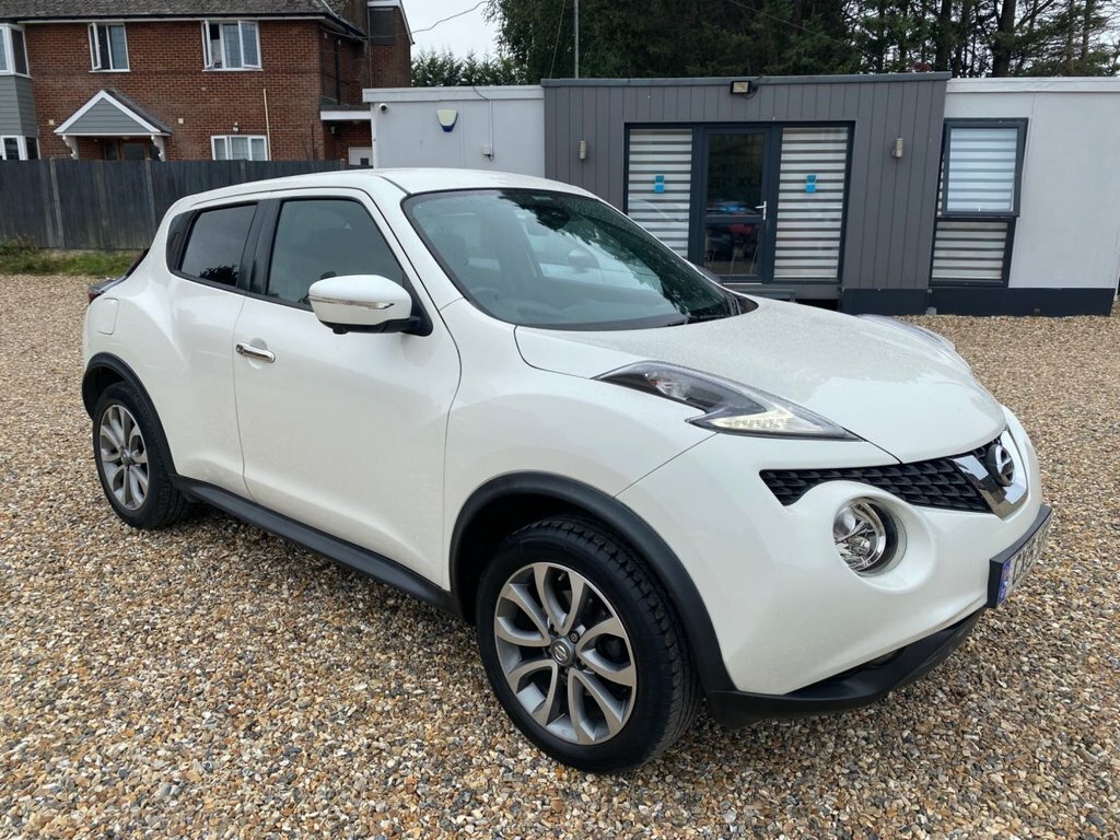 Nissan Juke 1.6L Tekna White #2