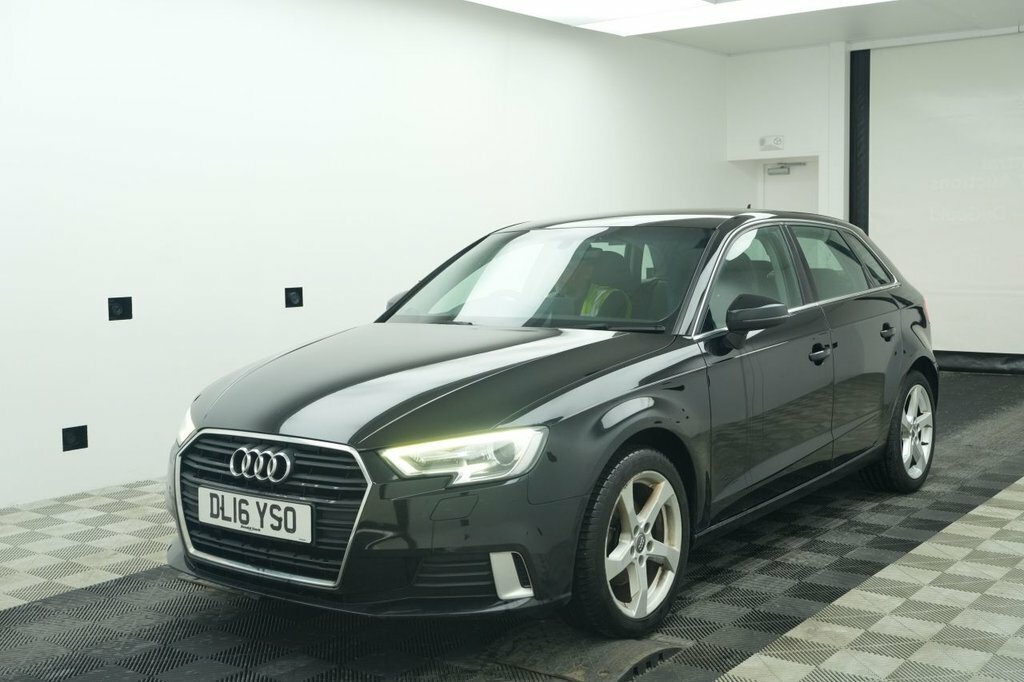 Audi A3 1L Sport Black #2