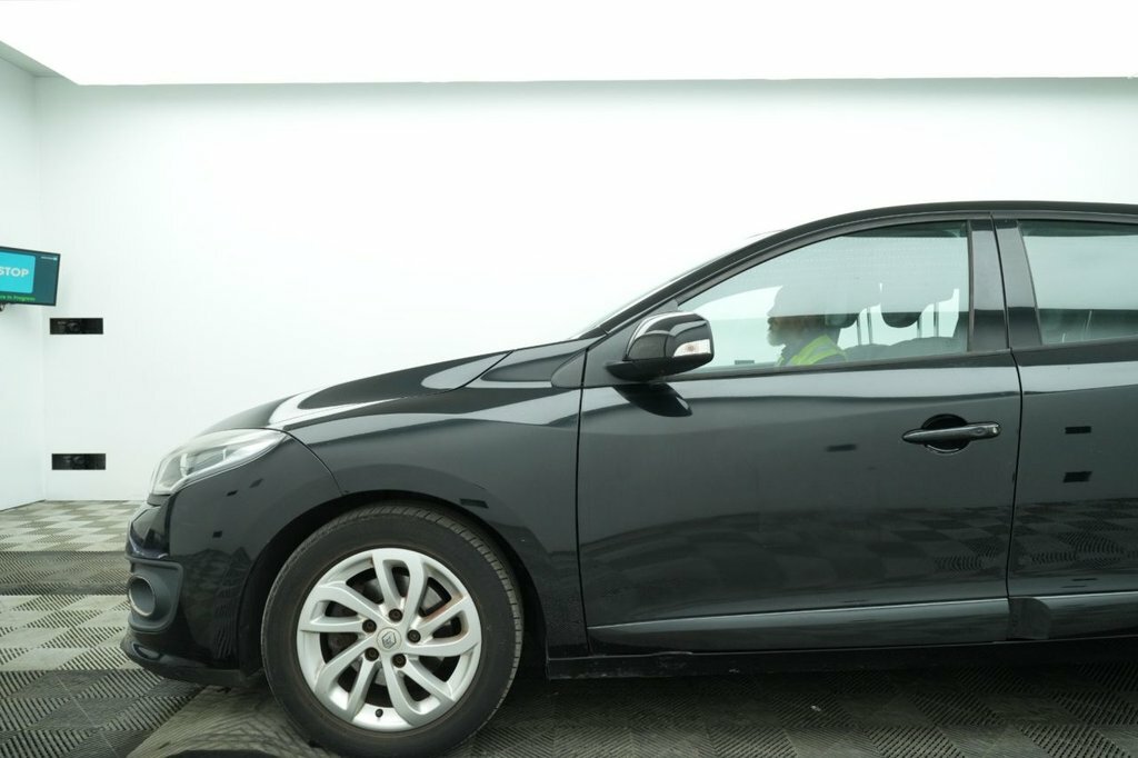 Renault Megane 1.5L Dynamique Nav Black #4