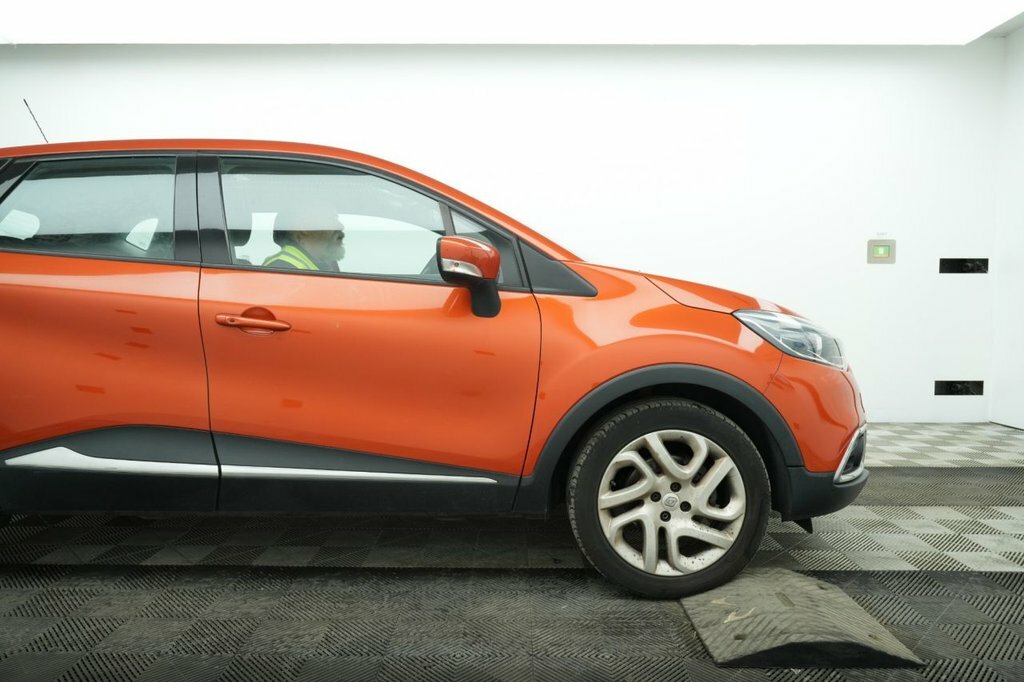 Renault Captur 1.5L Dynamique Medianav Orange #3