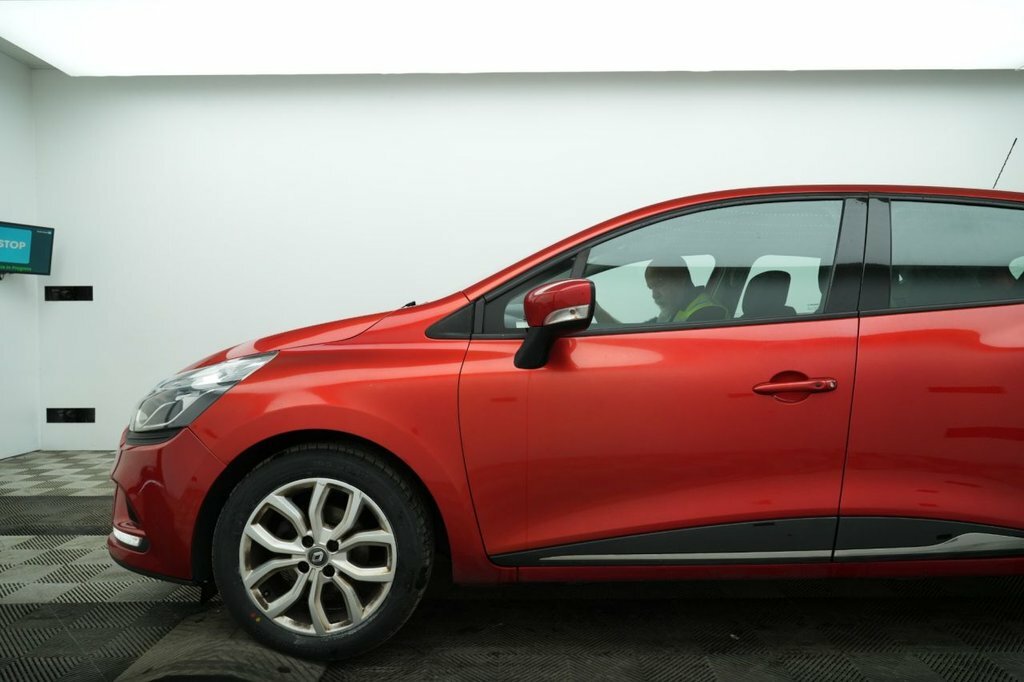 Renault Clio 1.5L Dynamique Nav Red #4