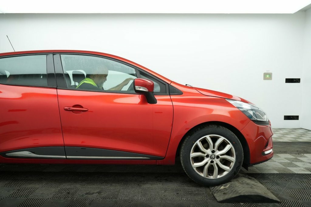 Renault Clio 1.5L Dynamique Nav Red #3