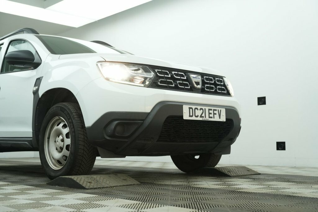 Dacia Duster 1L Essential White #5