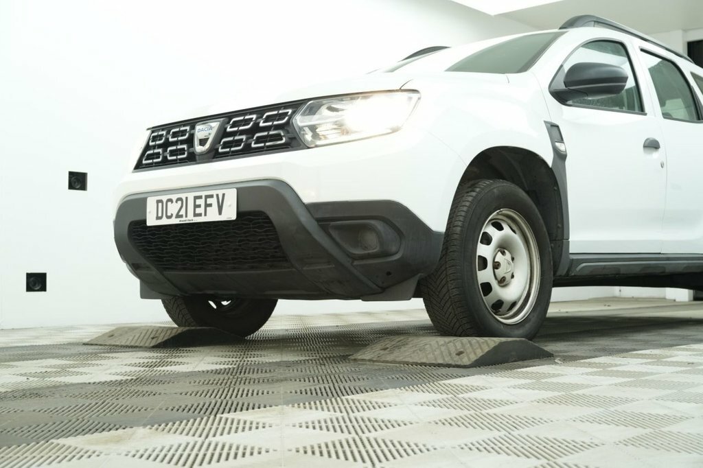 Dacia Duster 1L Essential White #6