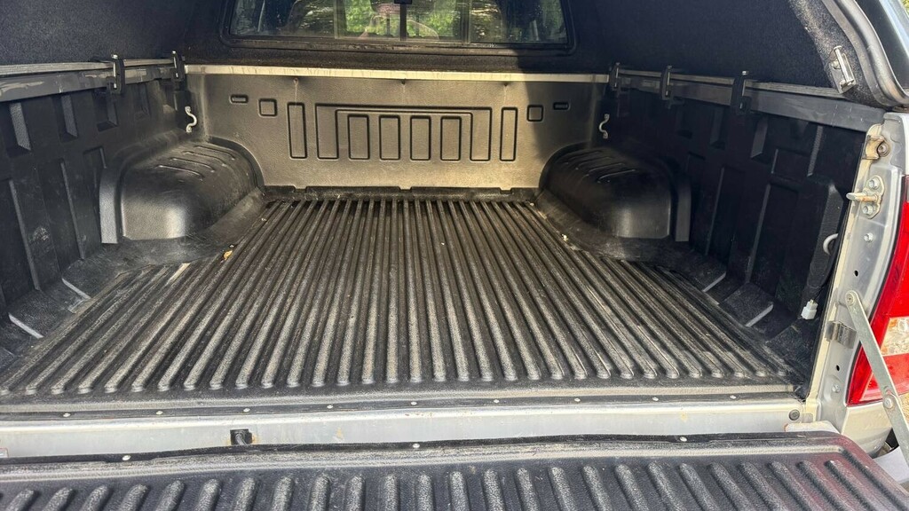 Toyota HILUX Active 4X4 D-4d Dcb White #6