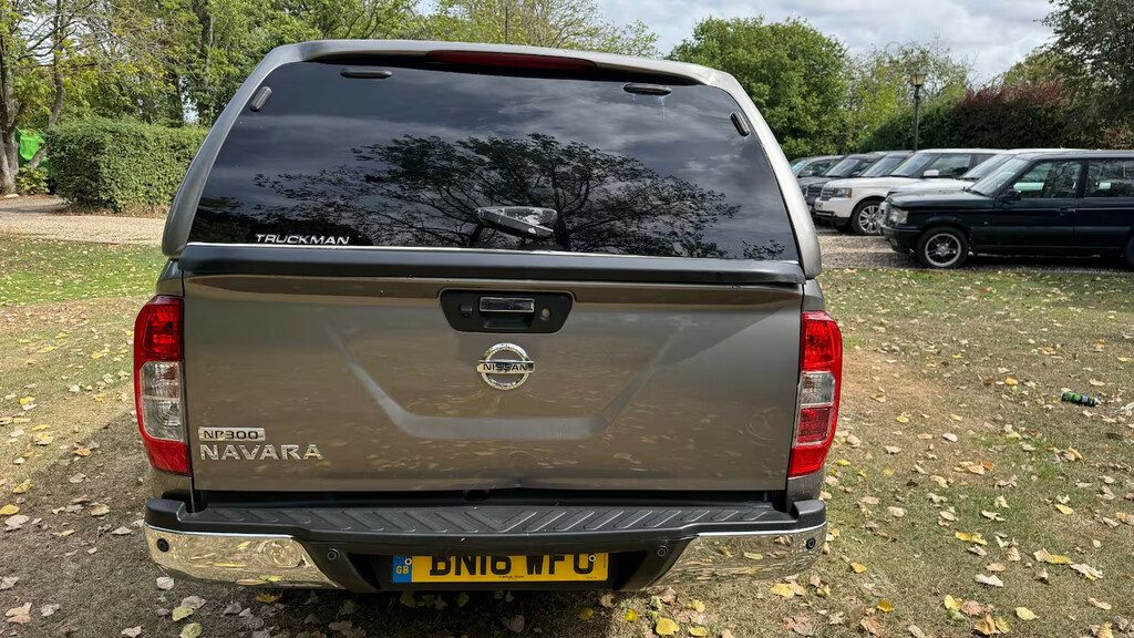 Nissan Navara Double Cab Pick Up Tekna 2.3Dci 190 4Wd Pick Up Di Grey #5